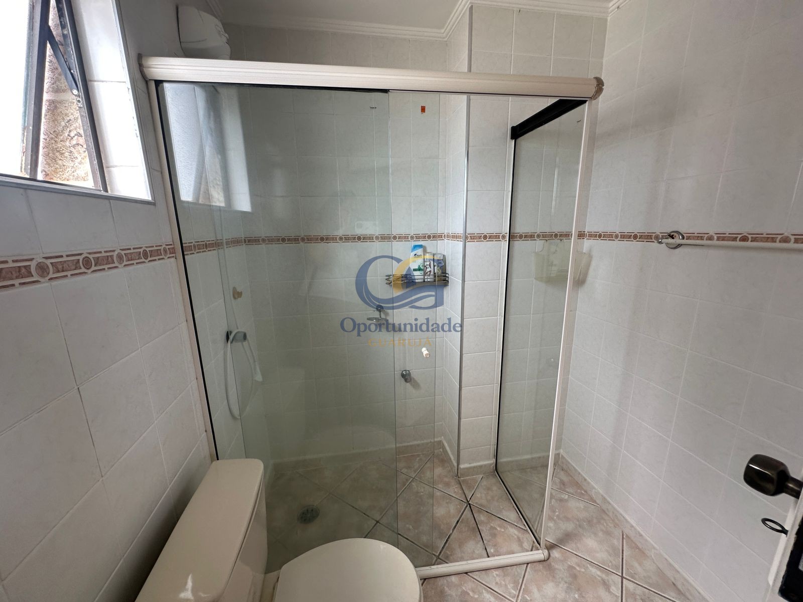 Apartamento na Praia da Enseada, Guarujá - SP