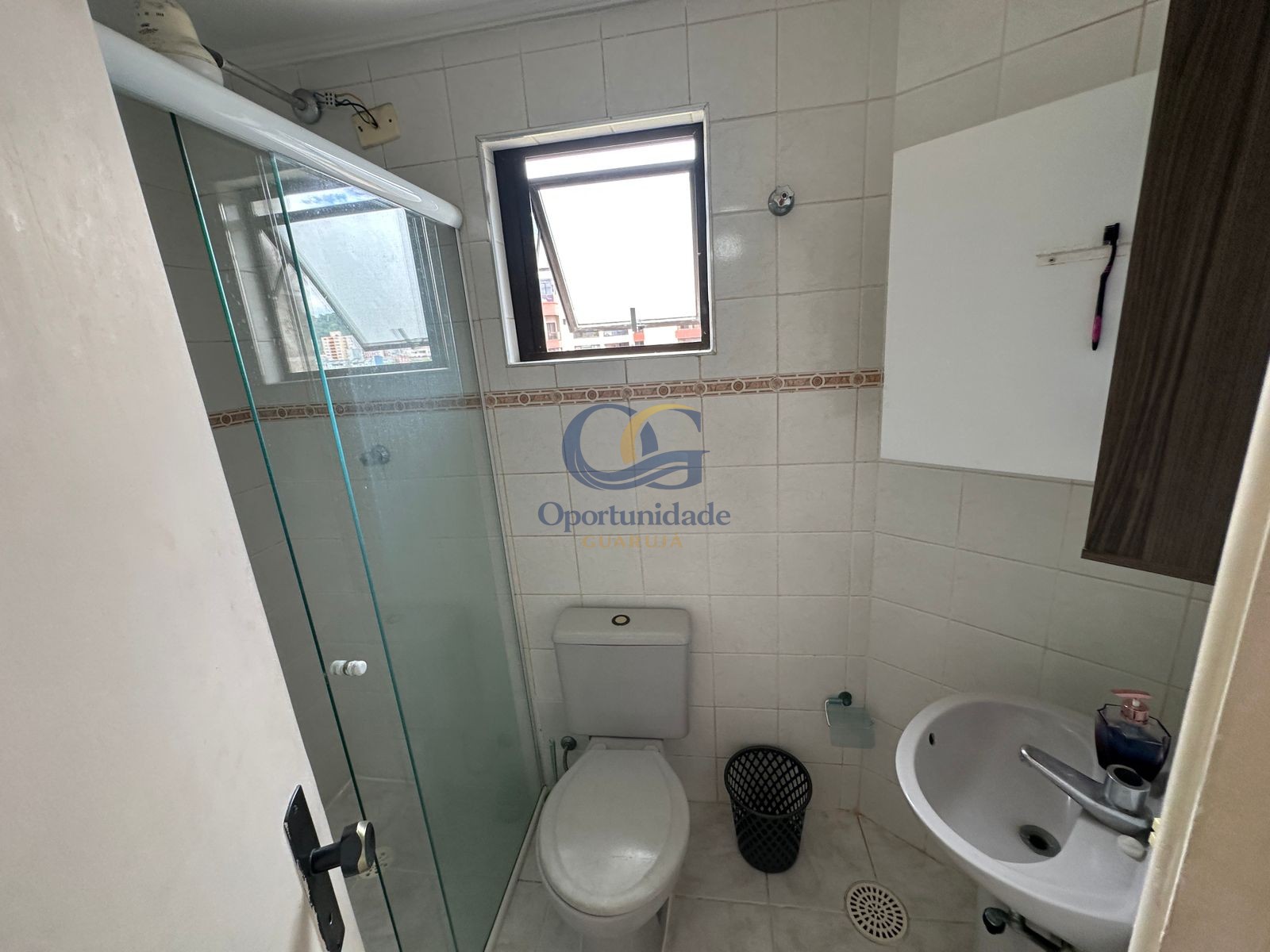 Apartamento na Praia da Enseada, Guarujá - SP