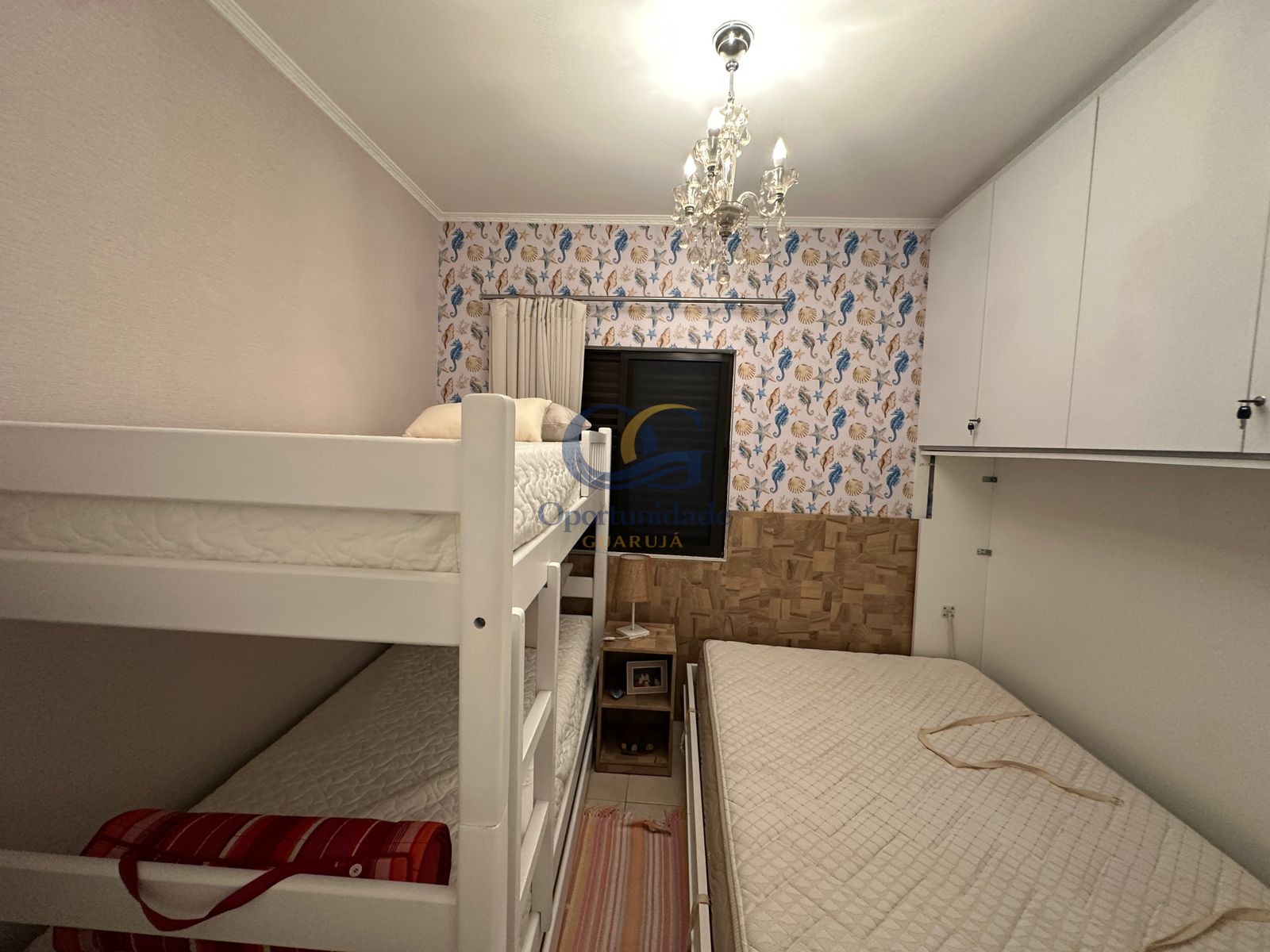 Apartamento na Praia da Enseada, Guarujá - SP