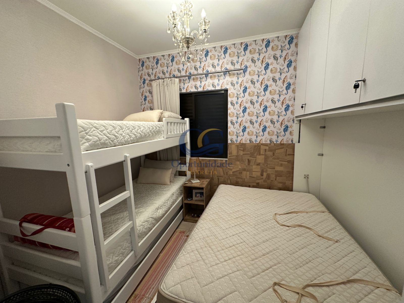Apartamento na Praia da Enseada, Guarujá - SP