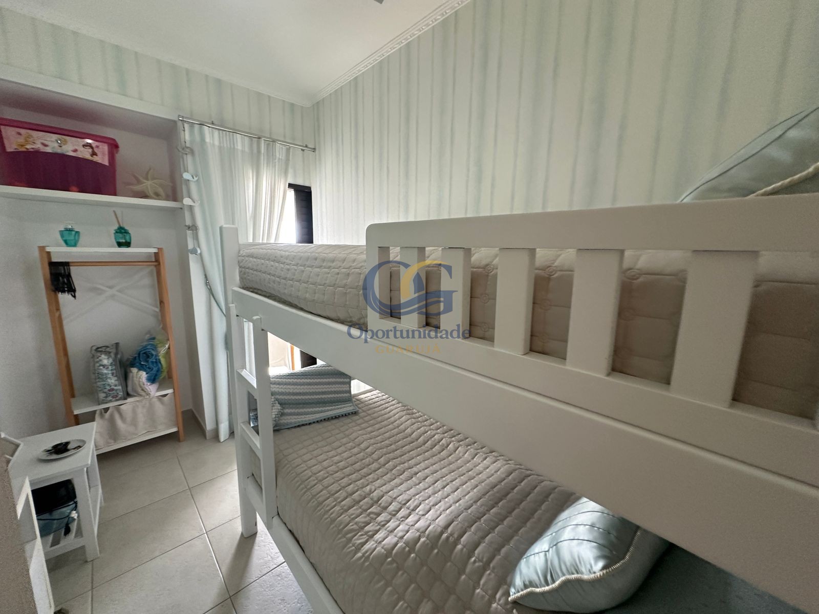 Apartamento na Praia da Enseada, Guarujá - SP