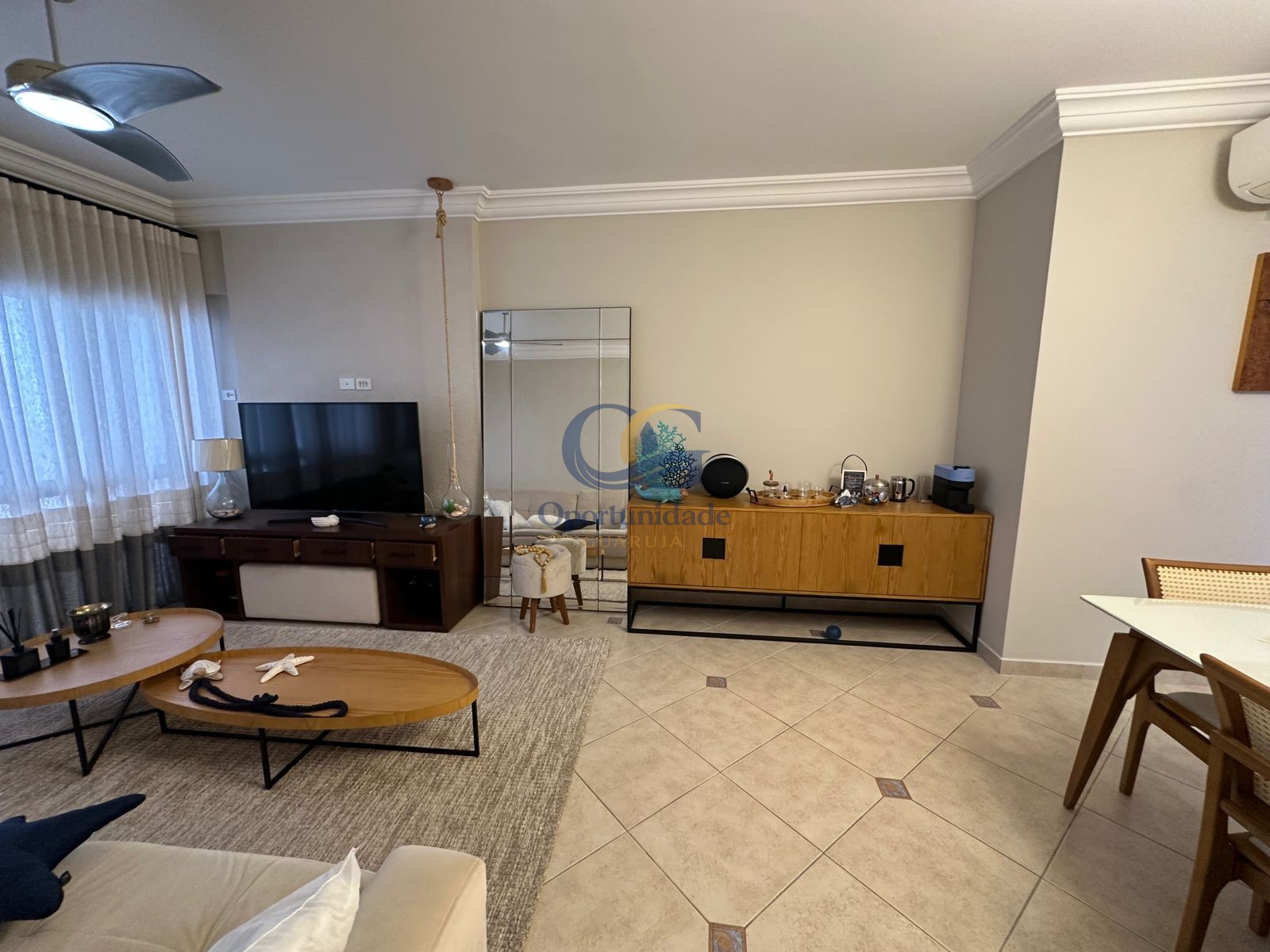Apartamento na Praia da Enseada, Guarujá - SP
