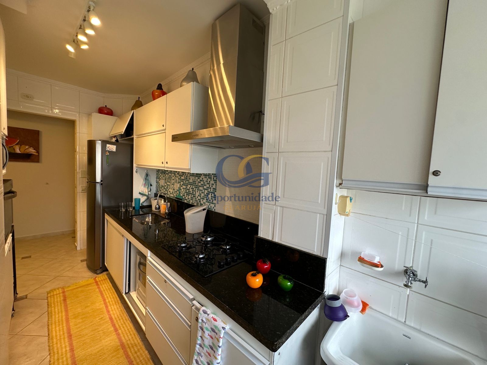 Apartamento na Praia da Enseada, Guarujá - SP