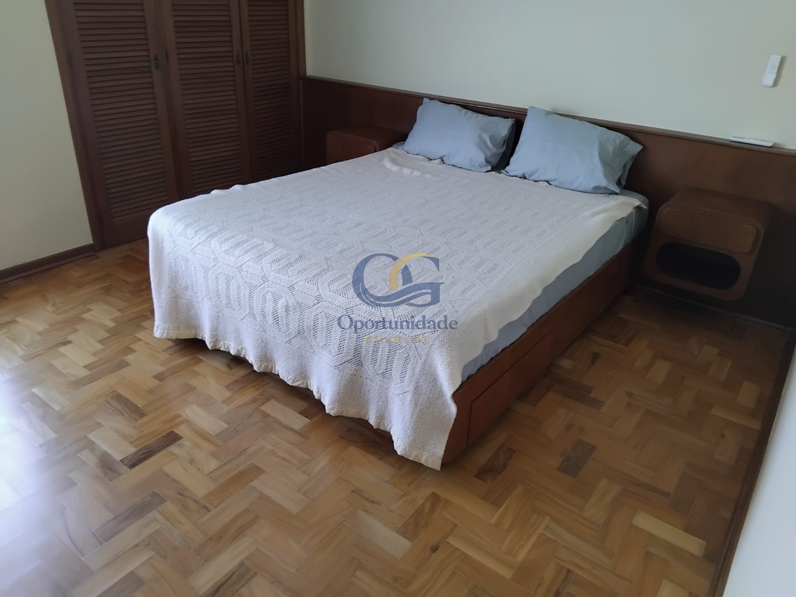Apartamento Frente ao Mar nas Pitangueiras, Guarujá - SP