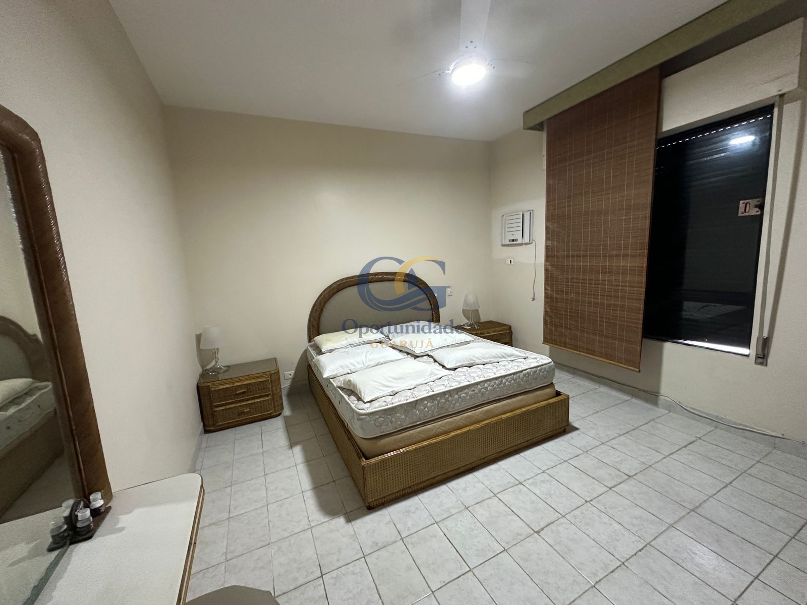 Apartamento Frente ao Mar, Praia Pitangueiras, Guarujá - SP