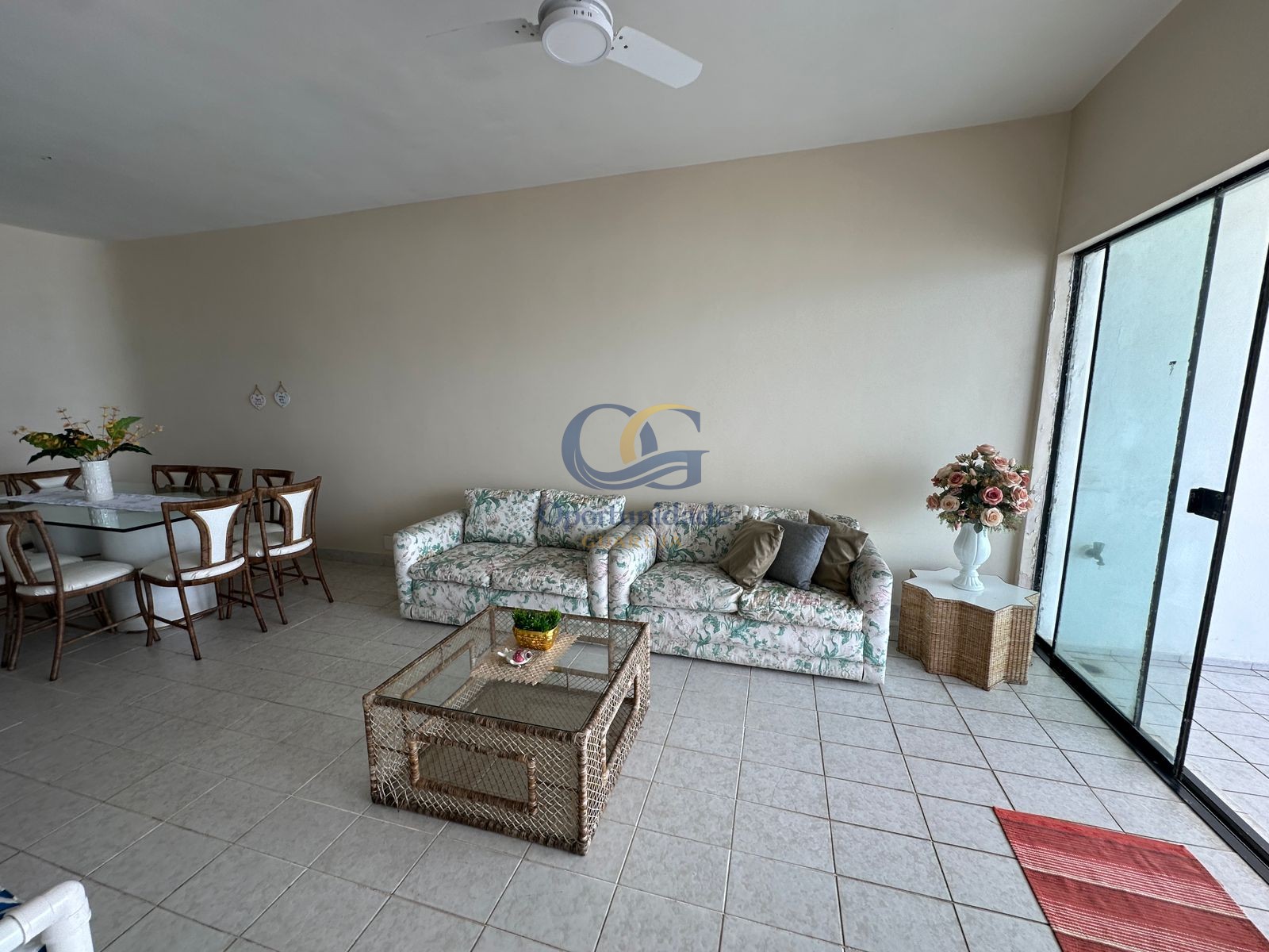 Apartamento Frente ao Mar, Praia Pitangueiras, Guarujá - SP