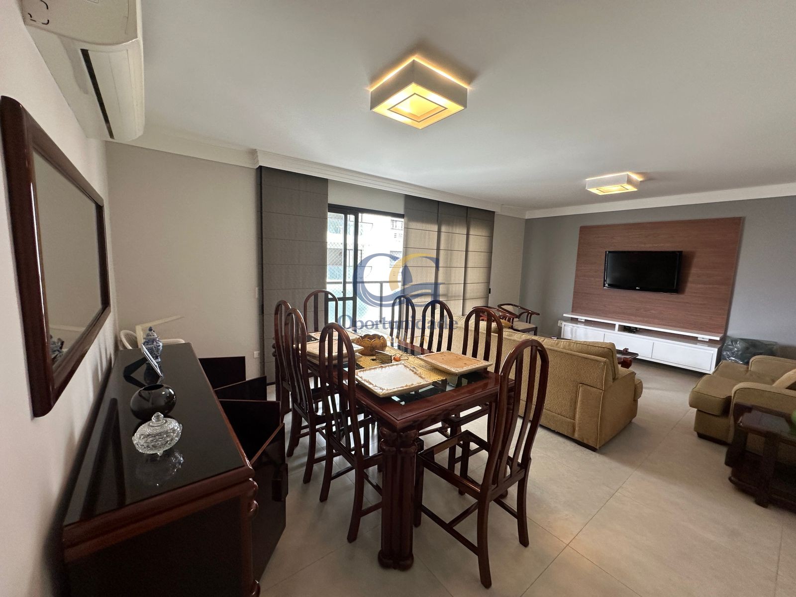 Apartamento na Praia das Pitangueiras, Guarujá - SP