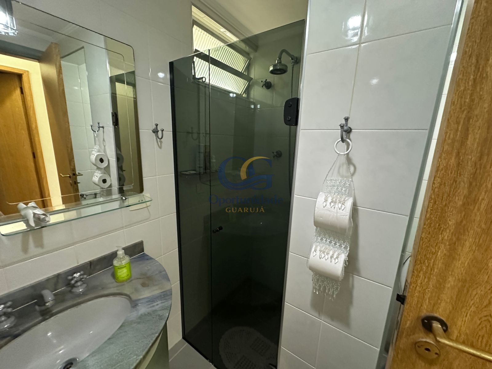 Apartamento Frente ao Mar, Praia Pitangueiras, Guarujá - SP