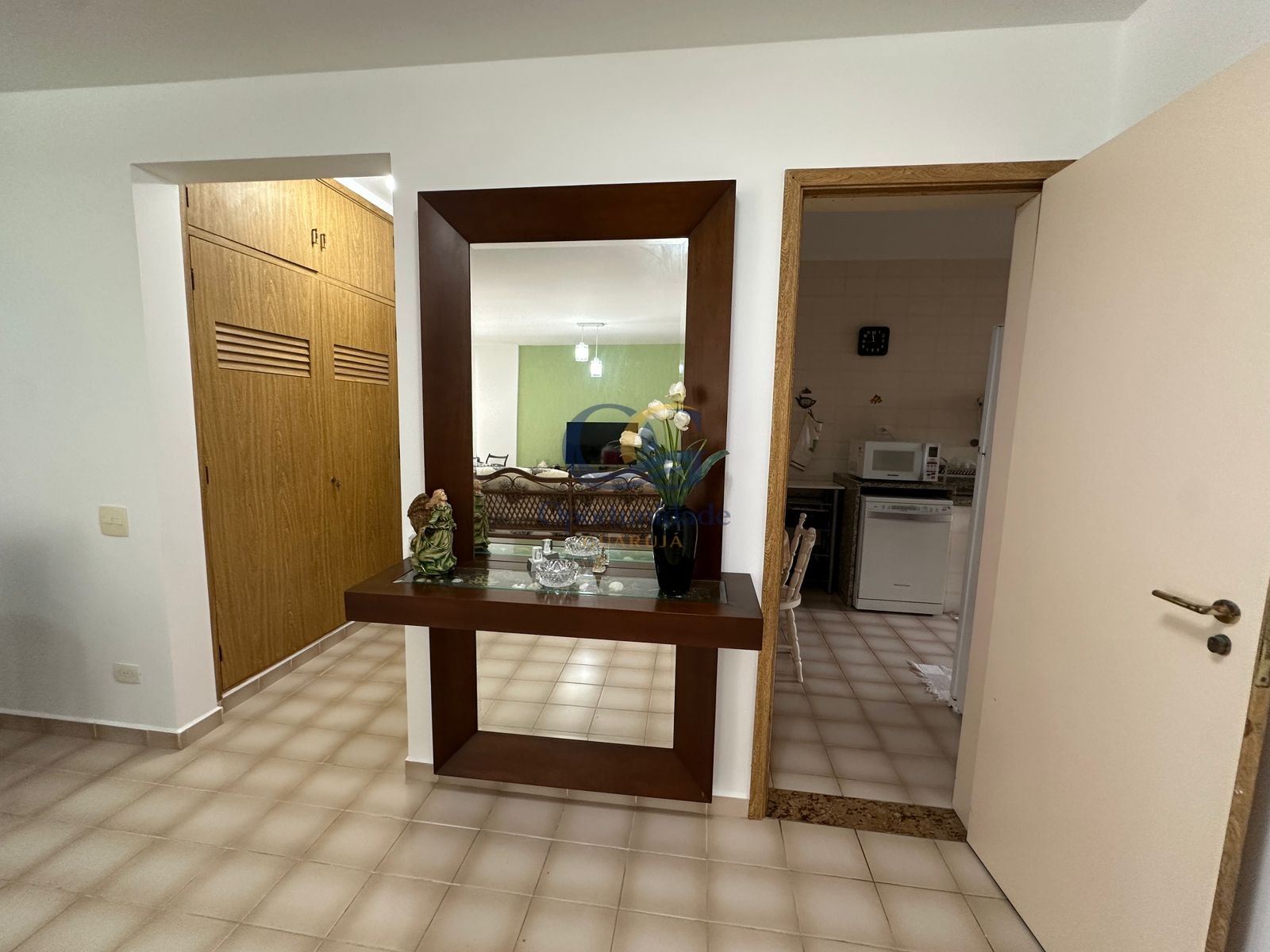Apartamento Frente ao Mar, Praia Pitangueiras, Guarujá - SP