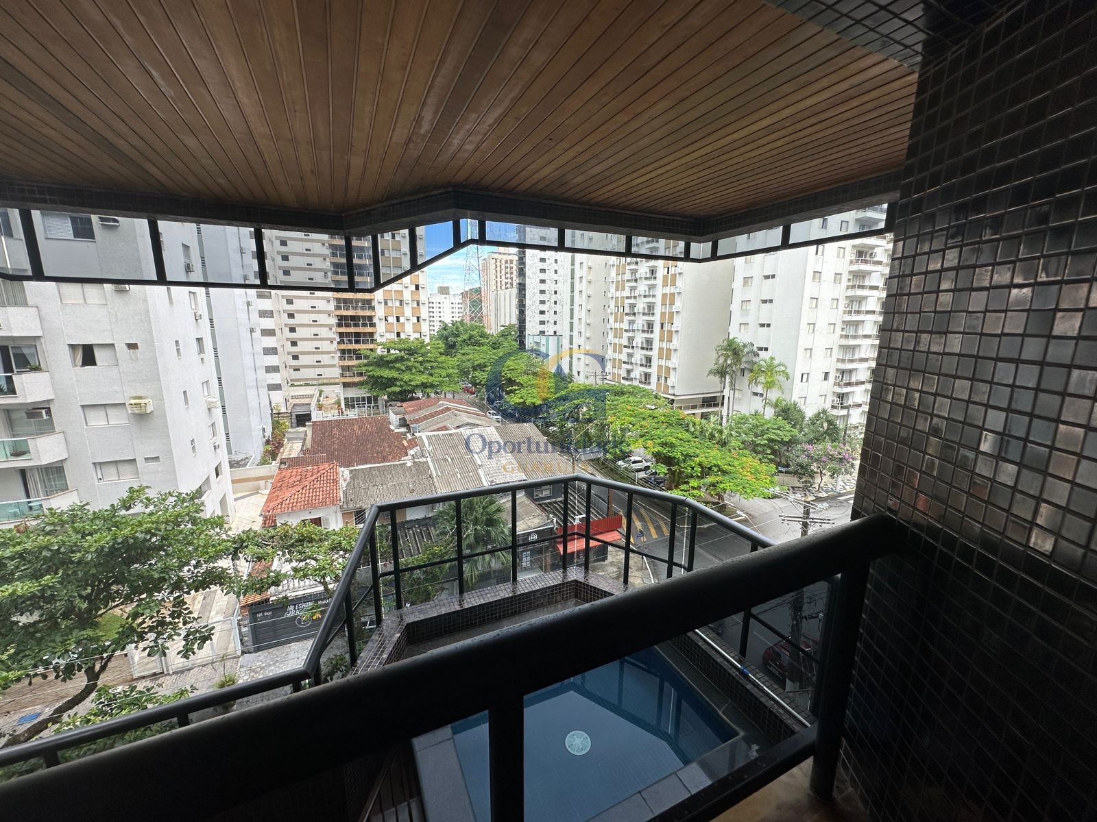 Apartamento Duplex na Praia das Pitangueiras, Guarujá - SP