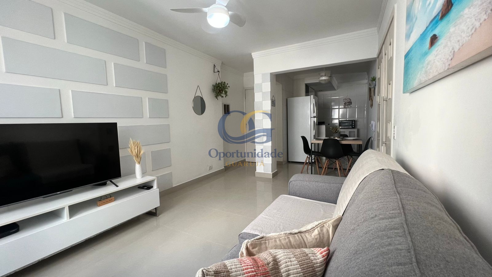 Apartamento na Praia das Pitangueiras, Guarujá - SP