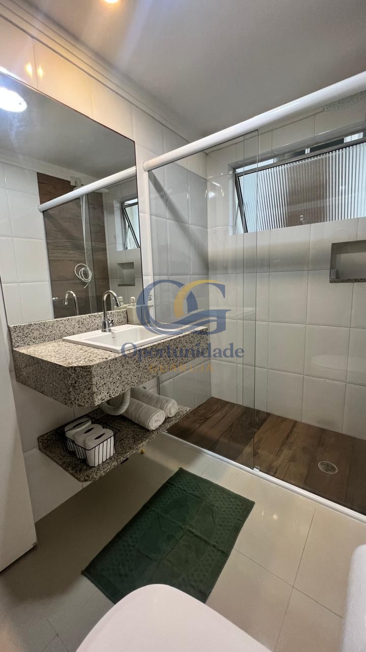Apartamento na Praia das Pitangueiras, Guarujá - SP