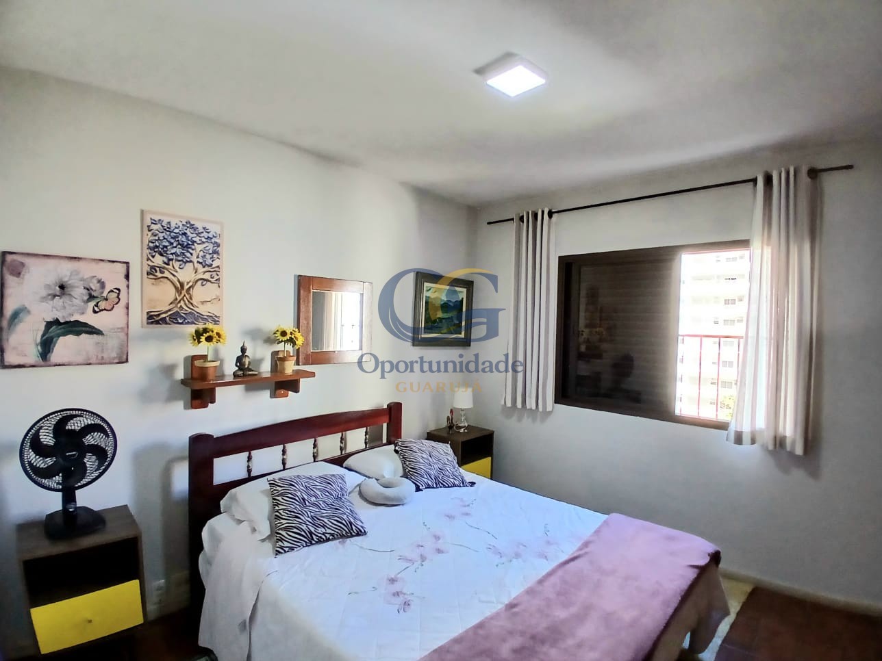 Apartamento na Praia das Pitangueiras, Guarujá - SP