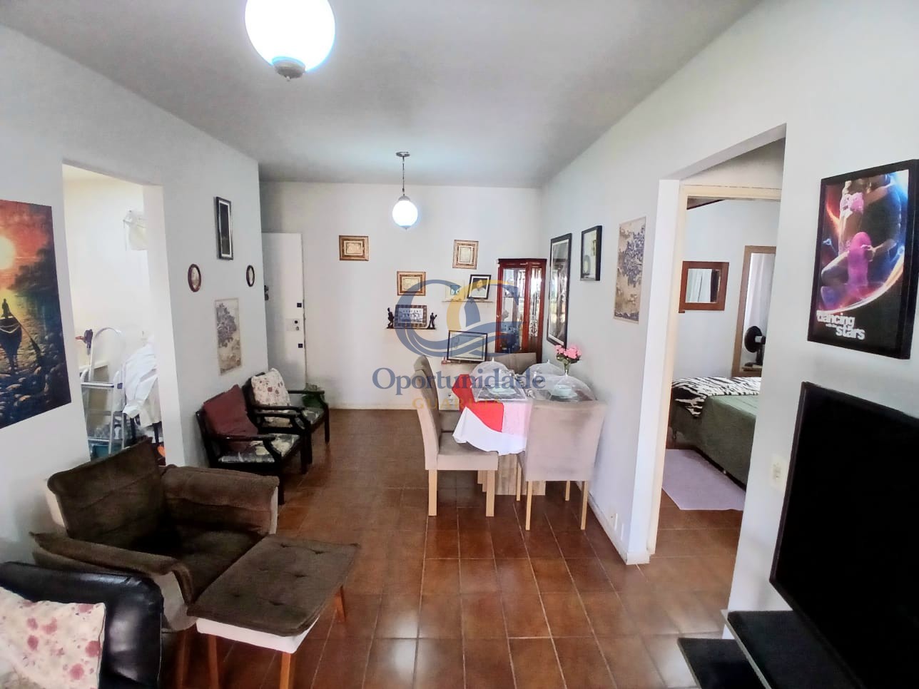 Apartamento na Praia das Pitangueiras, Guarujá - SP