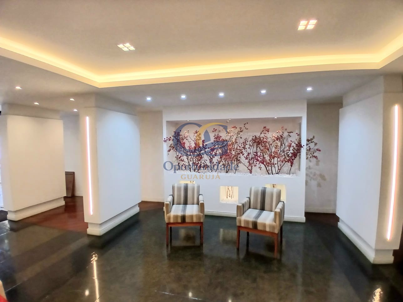 Apartamento na Praia das Pitangueiras, Guarujá - SP