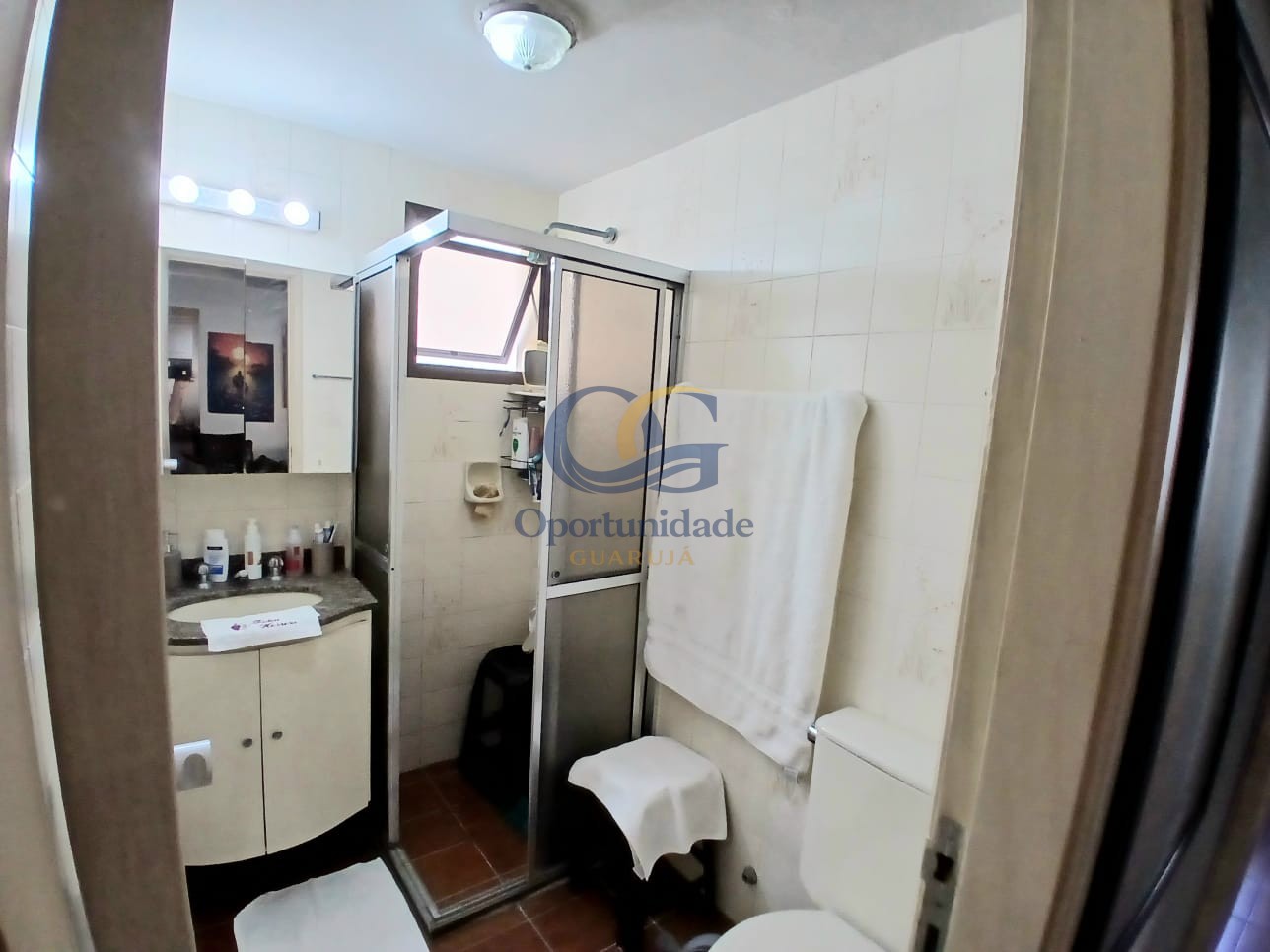 Apartamento na Praia das Pitangueiras, Guarujá - SP