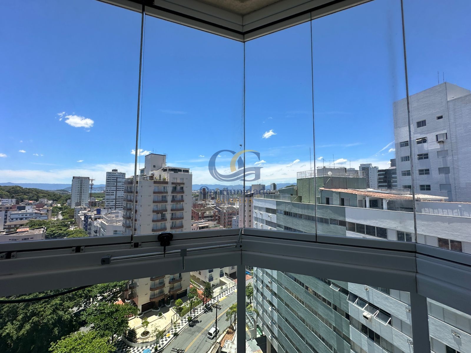 Apartamento na Praia das Astúrias/Tombo Guarujá - SP
