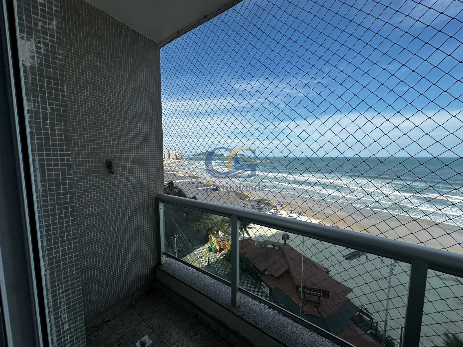 Apartamento Frente ao Mar, Pitangueiras, Guarujá - SP
