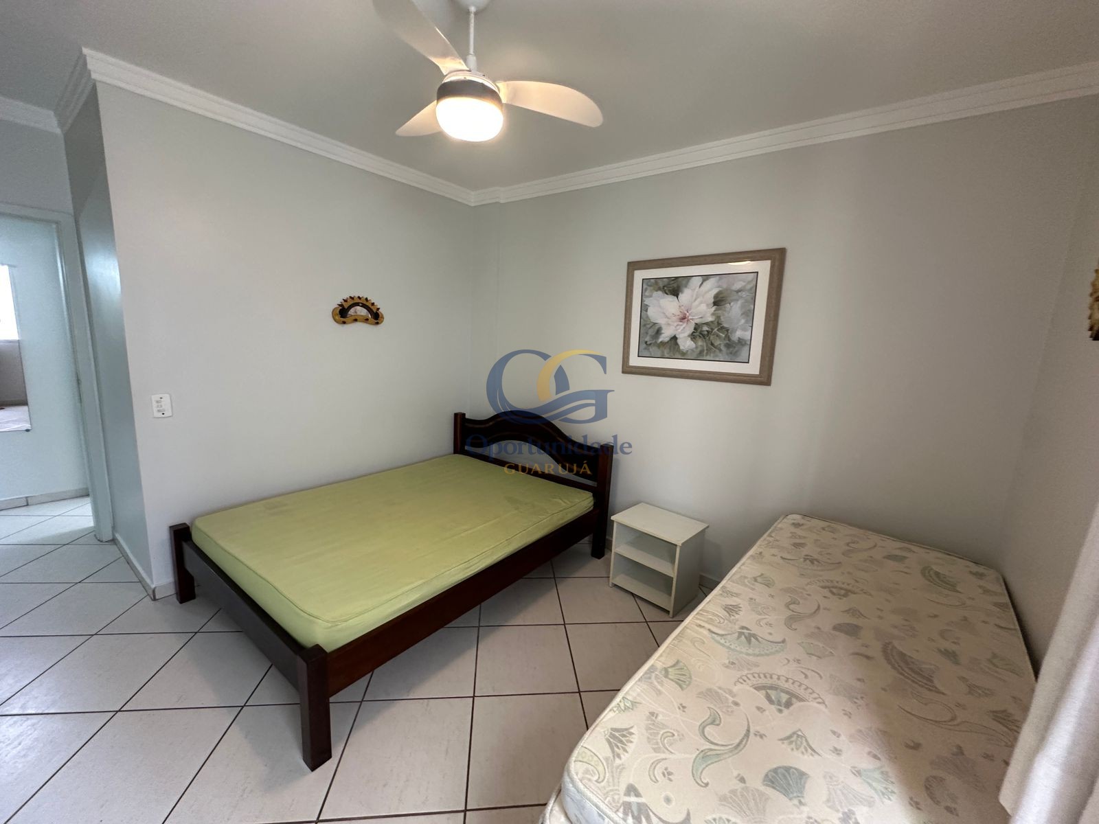 Apartamento na Praia das Pitangueiras, Guarujá - SP
