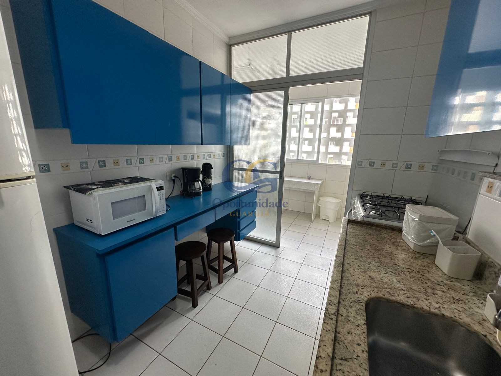 Apartamento na Praia das Pitangueiras, Guarujá - SP
