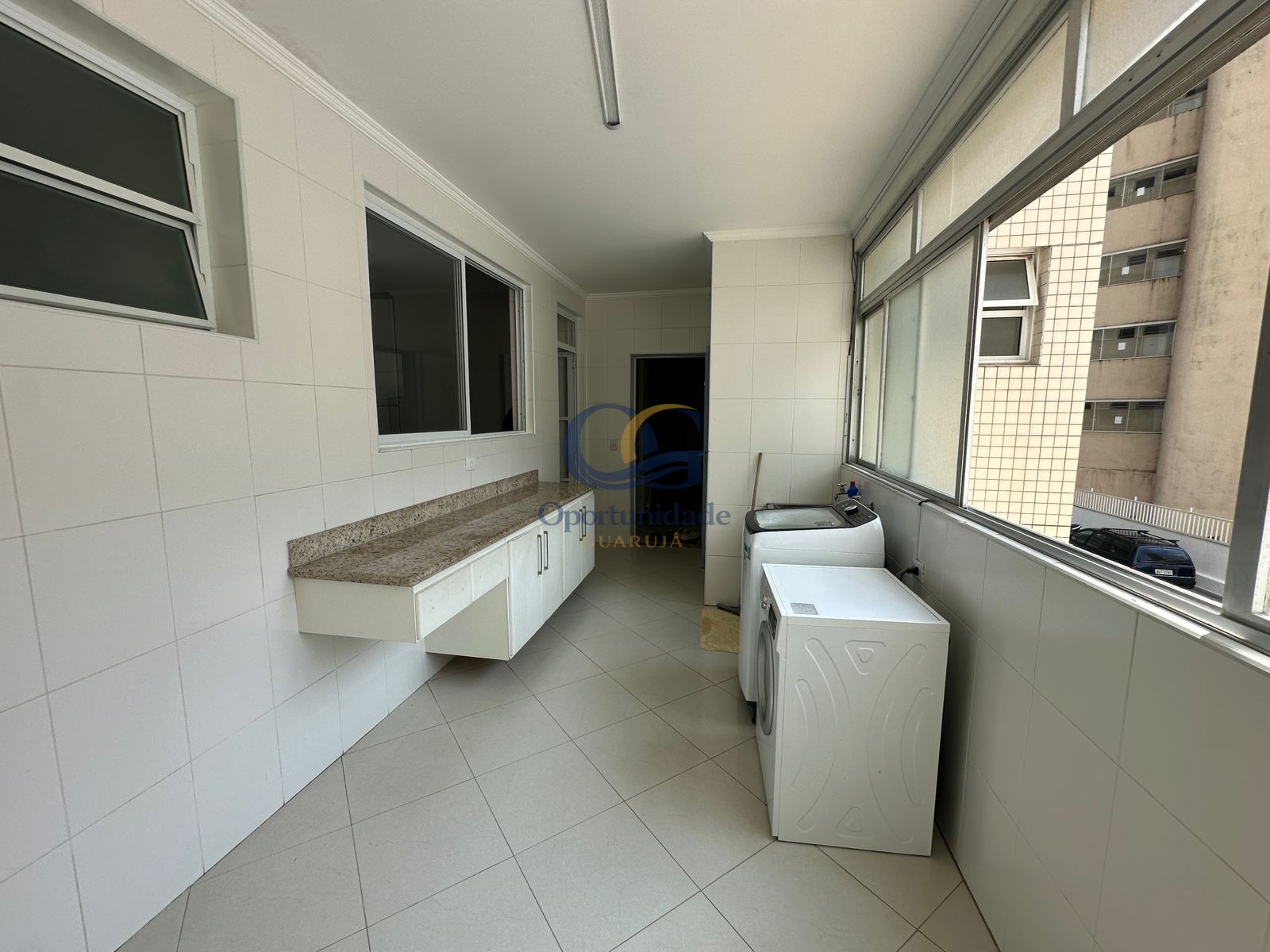 Apartamento Frente ao Mar, Pitangueiras, Guarujá - SP