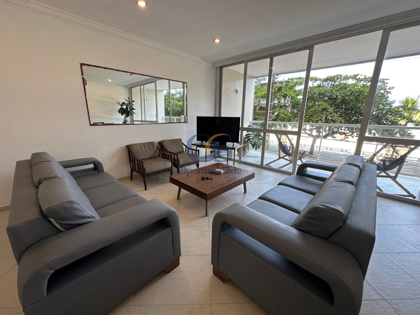 Apartamento Frente ao Mar, Pitangueiras, Guarujá - SP