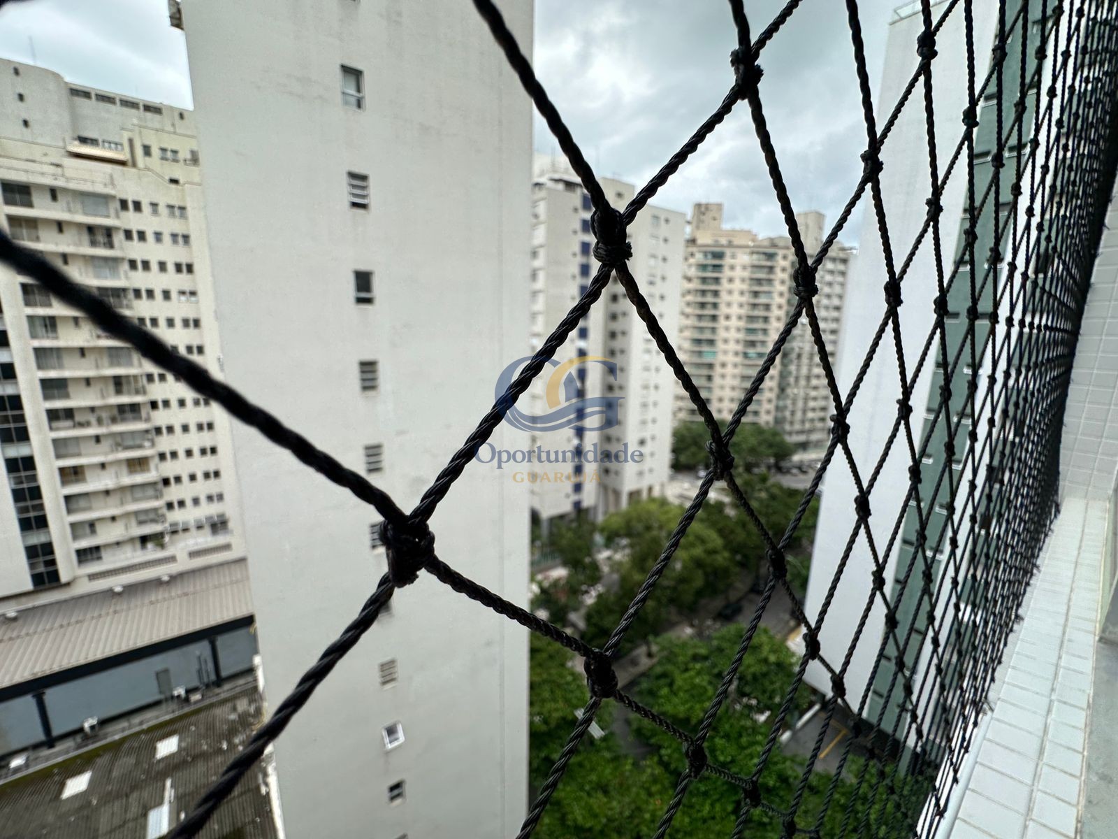 Apartamento na Praia das Pitangueiras, Guarujá - SP