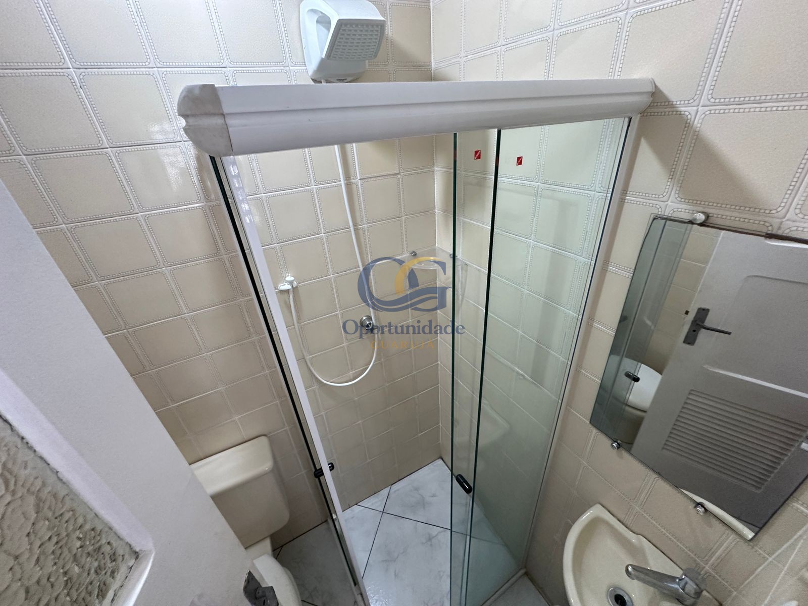 Apartamento na Praia das Pitangueiras, Guarujá - SP