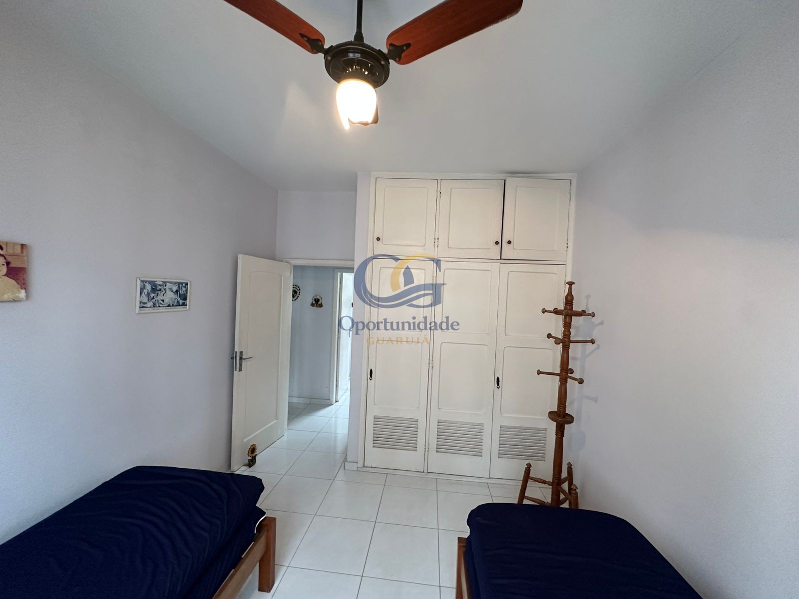 Apartamento na Praia das Pitangueiras, Guarujá - SP