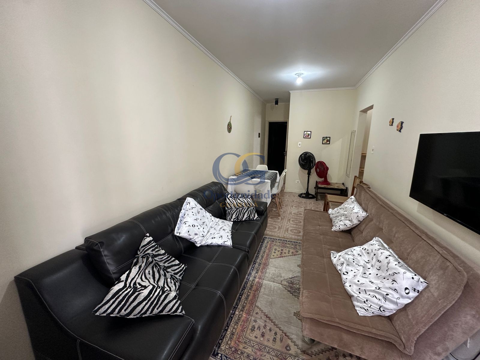 Apartamento na Praia das Pitangueiras, Guarujá - SP