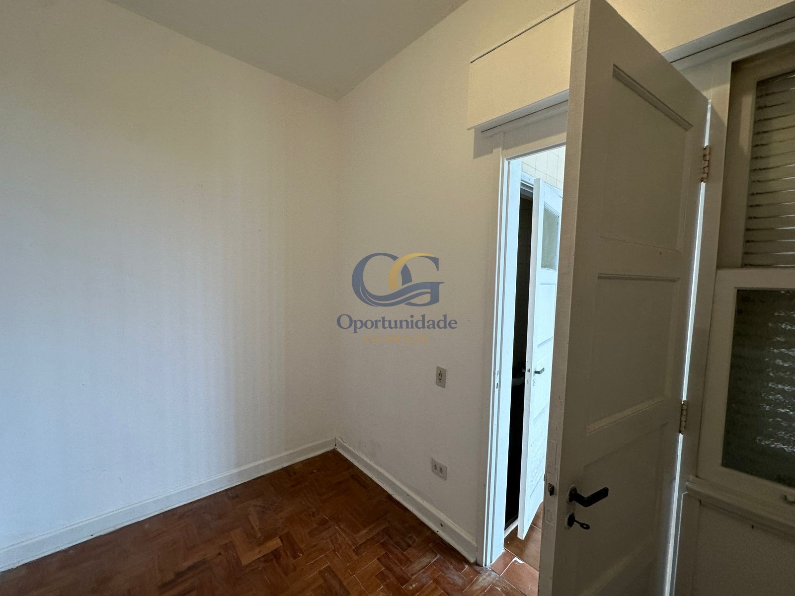 Apartamento Frente ao Mar nas Pitangueiras, Guarujá - SP