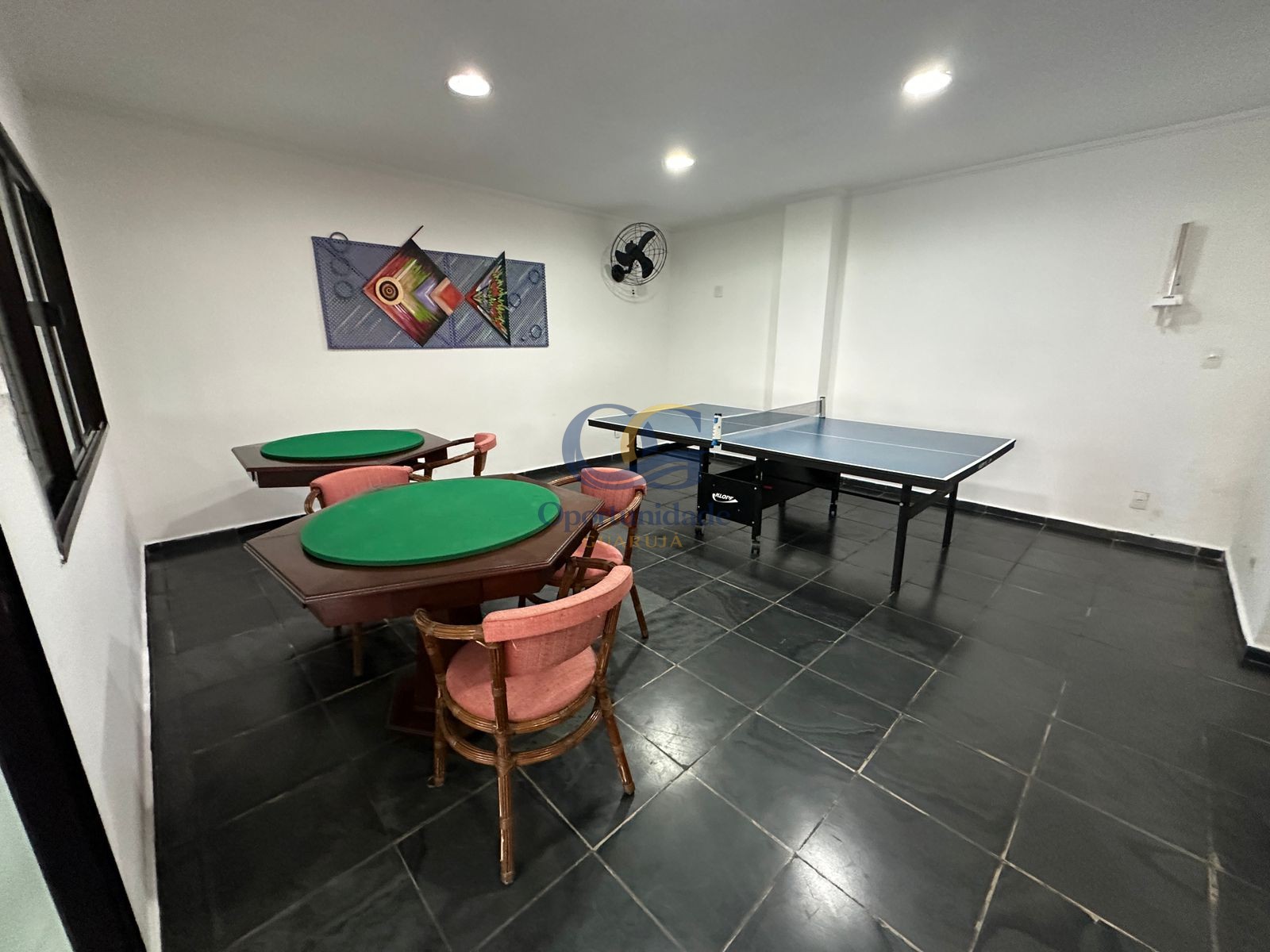 Apartamento na Praia da Enseada, Guarujá - SP