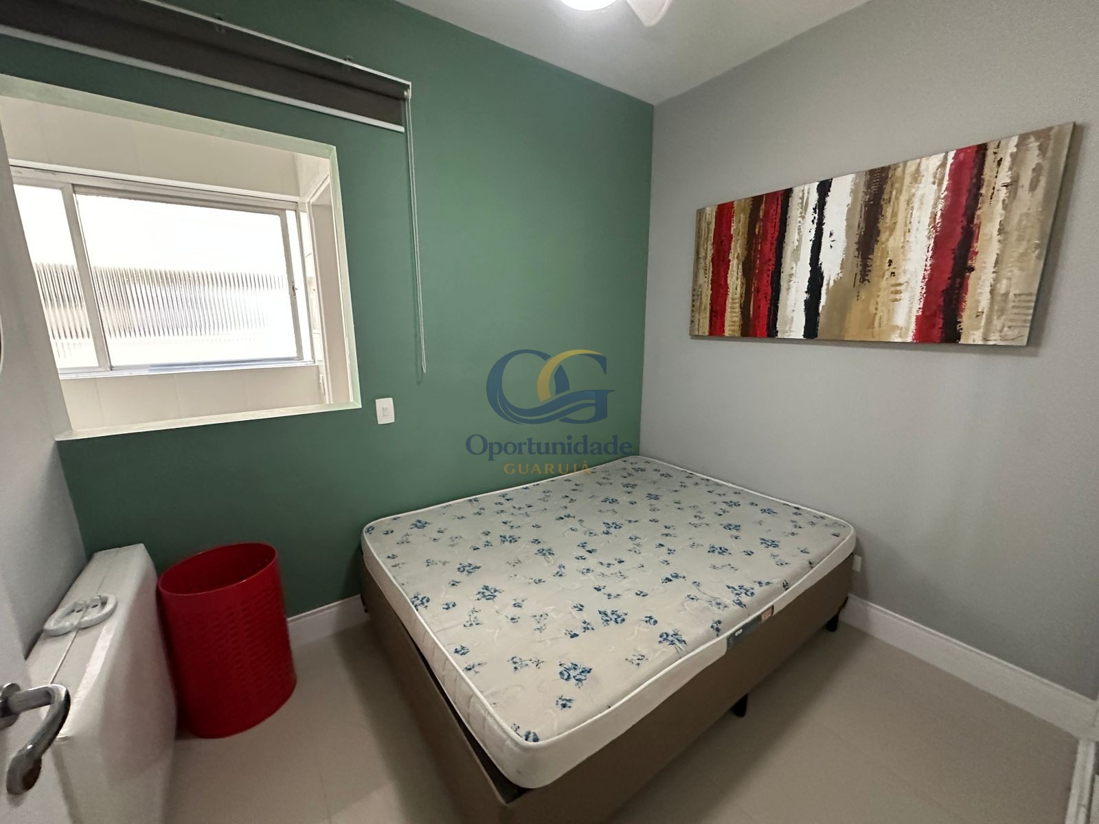Apartamento na Praia da Enseada, Guarujá - SP