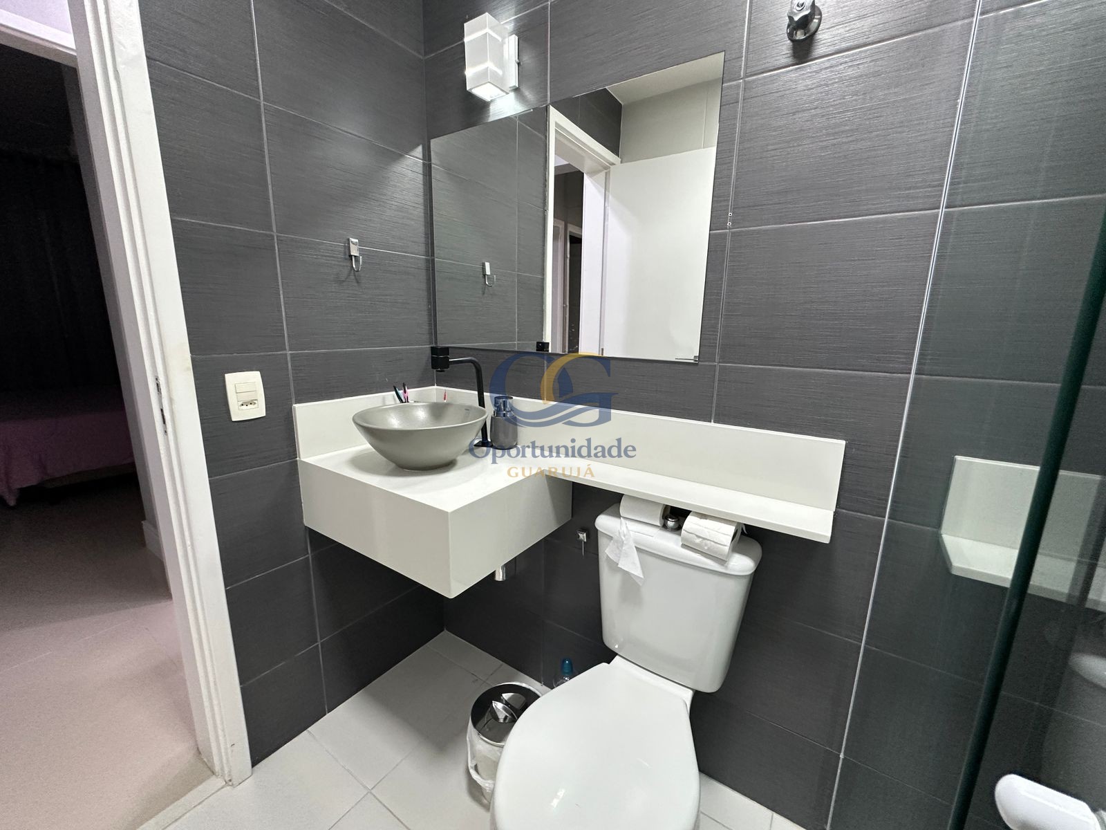 Apartamento na Praia da Enseada, Guarujá - SP