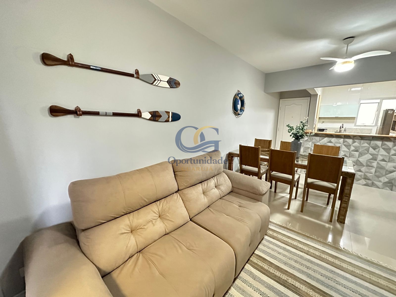 Apartamento na Praia da Enseada, Guarujá - SP