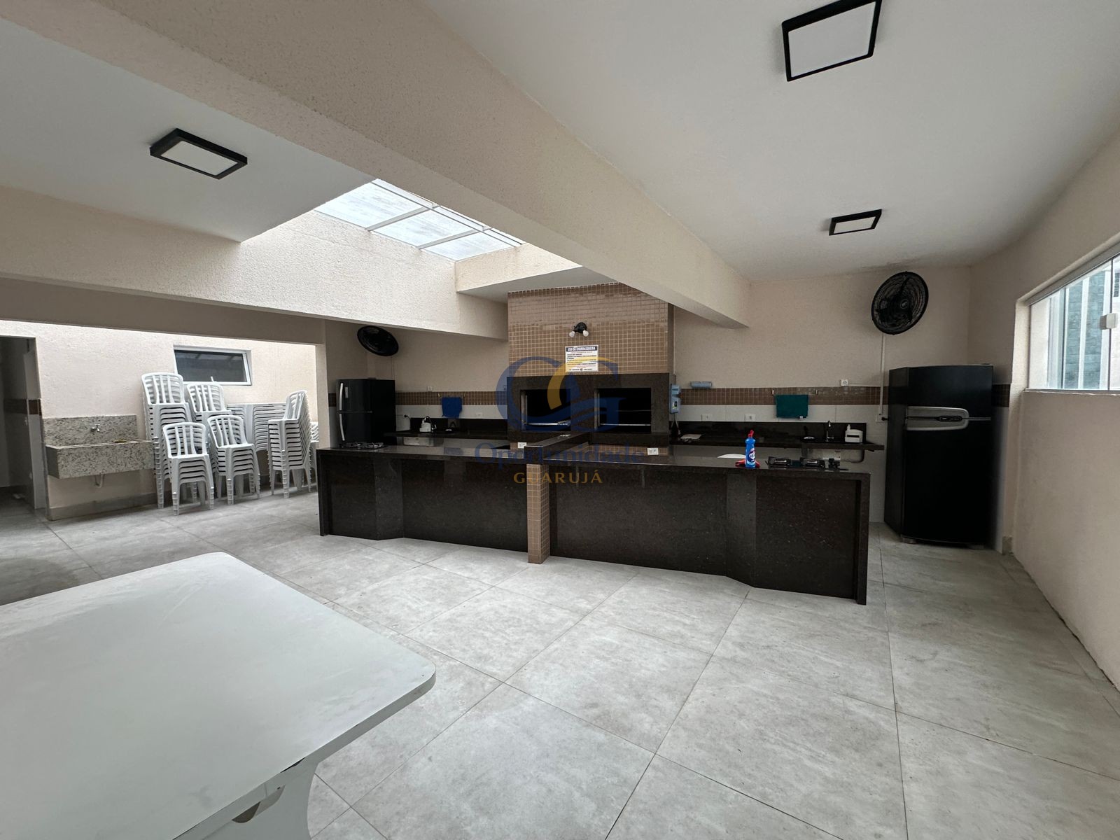 Apartamento na Praia da Enseada, Guarujá - SP