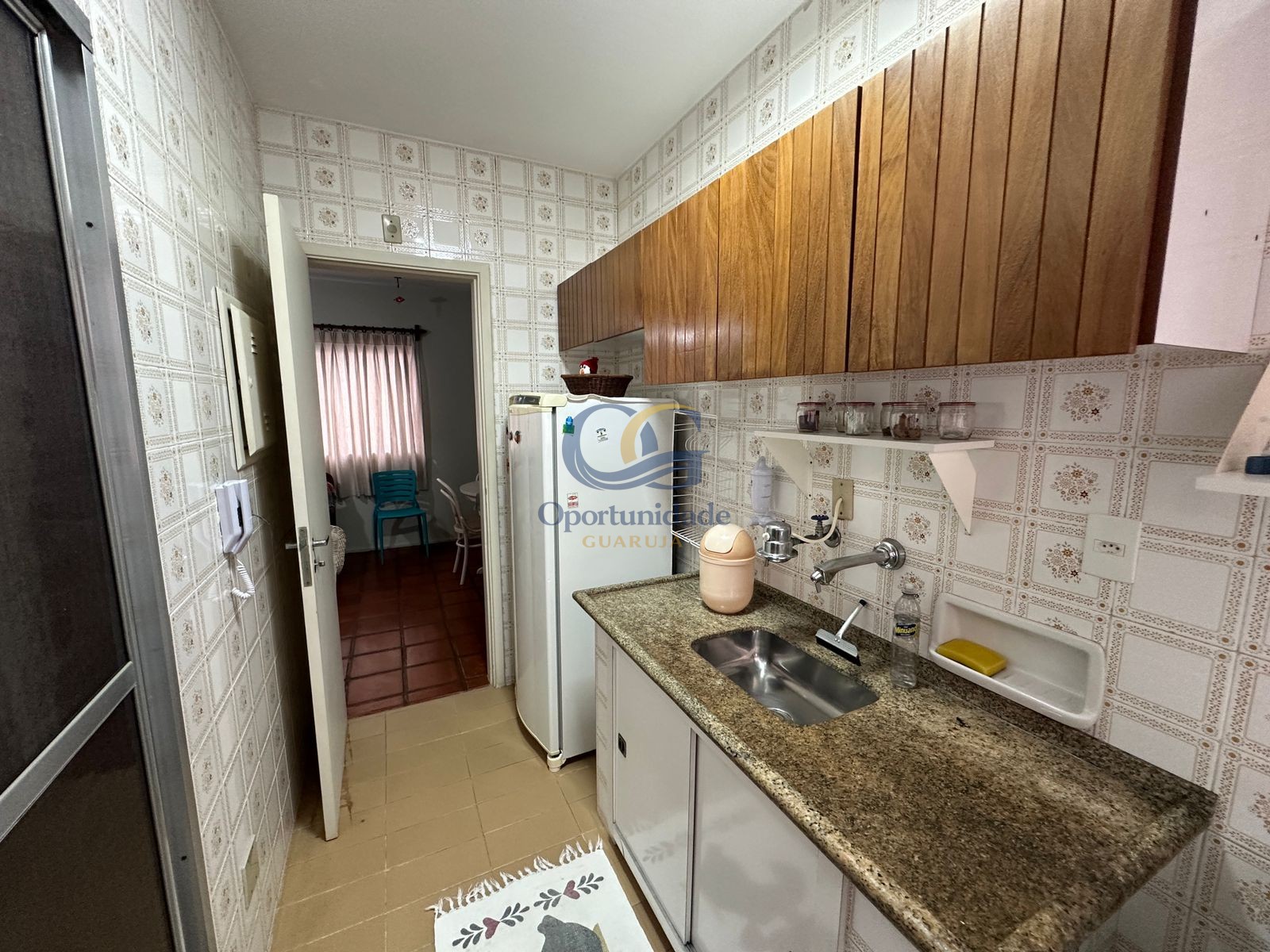 Apartamento na Praia das Pitangueiras, Guarujá - SP