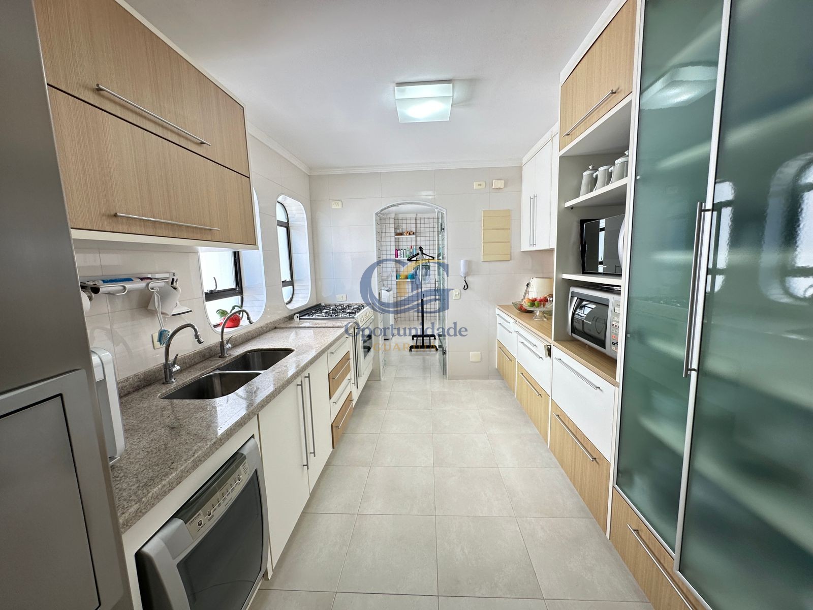 Apartamento Frente ao Mar, Praia Astúrias, Guarujá - SP