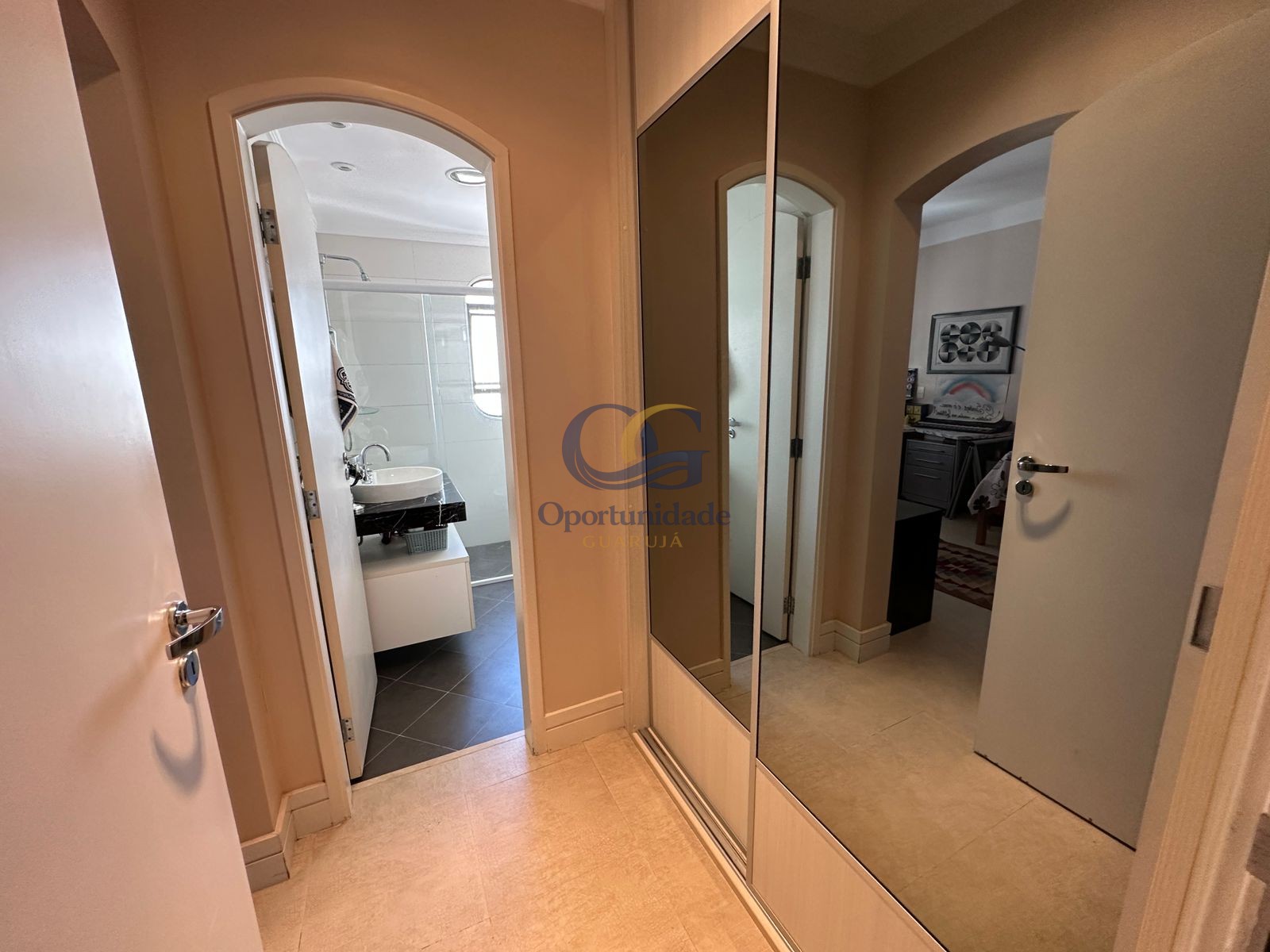 Apartamento Frente ao Mar, Praia Astúrias, Guarujá - SP