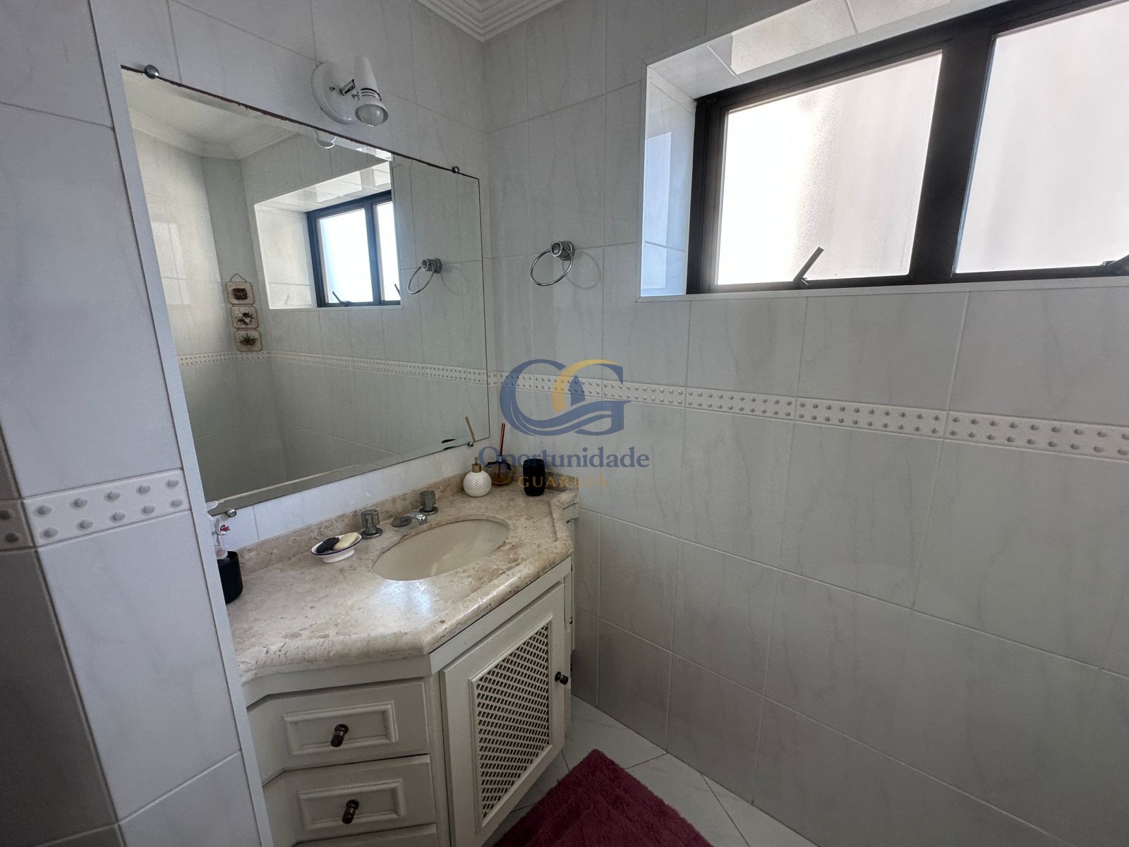 Apartamento Frente ao Mar Praia Astúrias, Guarujá - SP