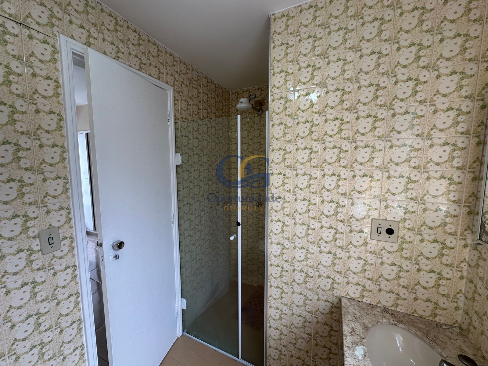 Apartamento na Praia da Enseada, Guarujá - SP