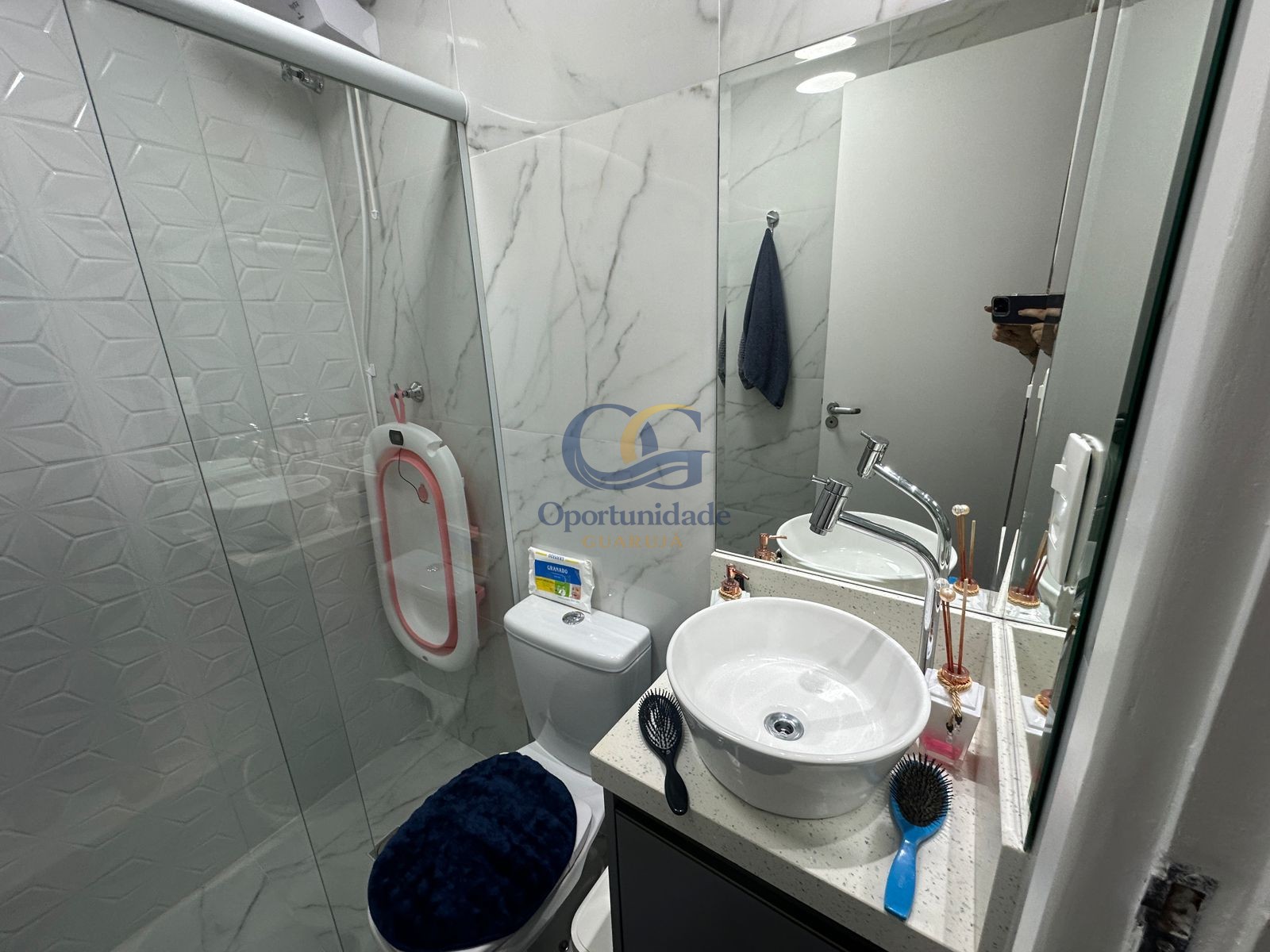 Apartamento na Praia das Pitangueiras, Guarujá - SP