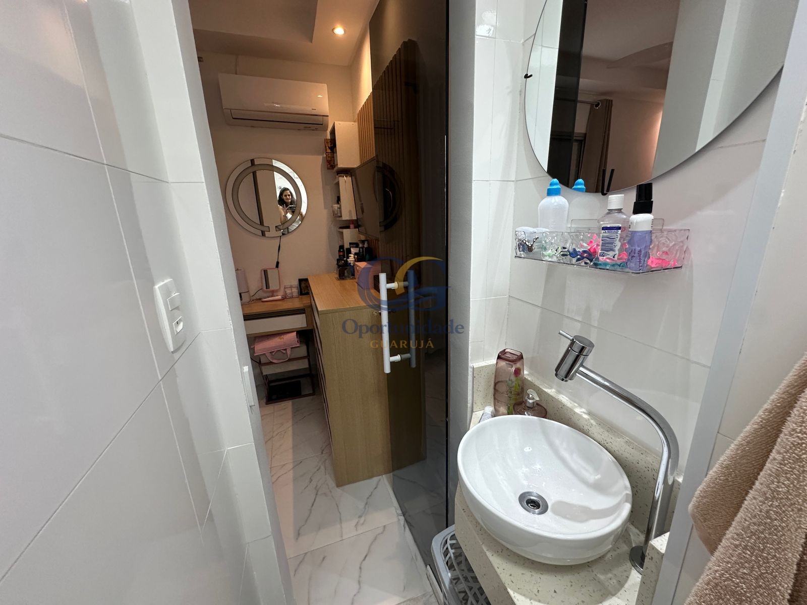 Apartamento na Praia das Pitangueiras, Guarujá - SP