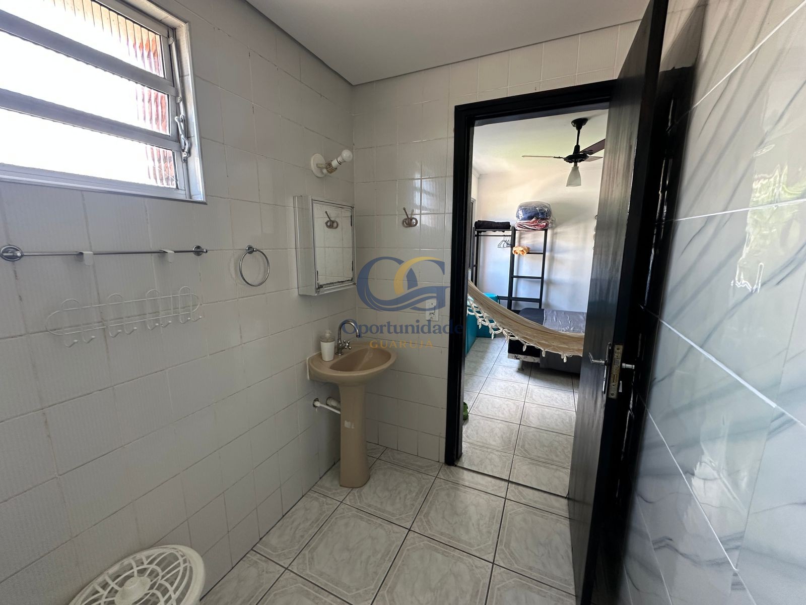 Apartamento na Praia da Enseada, Guarujá - SP