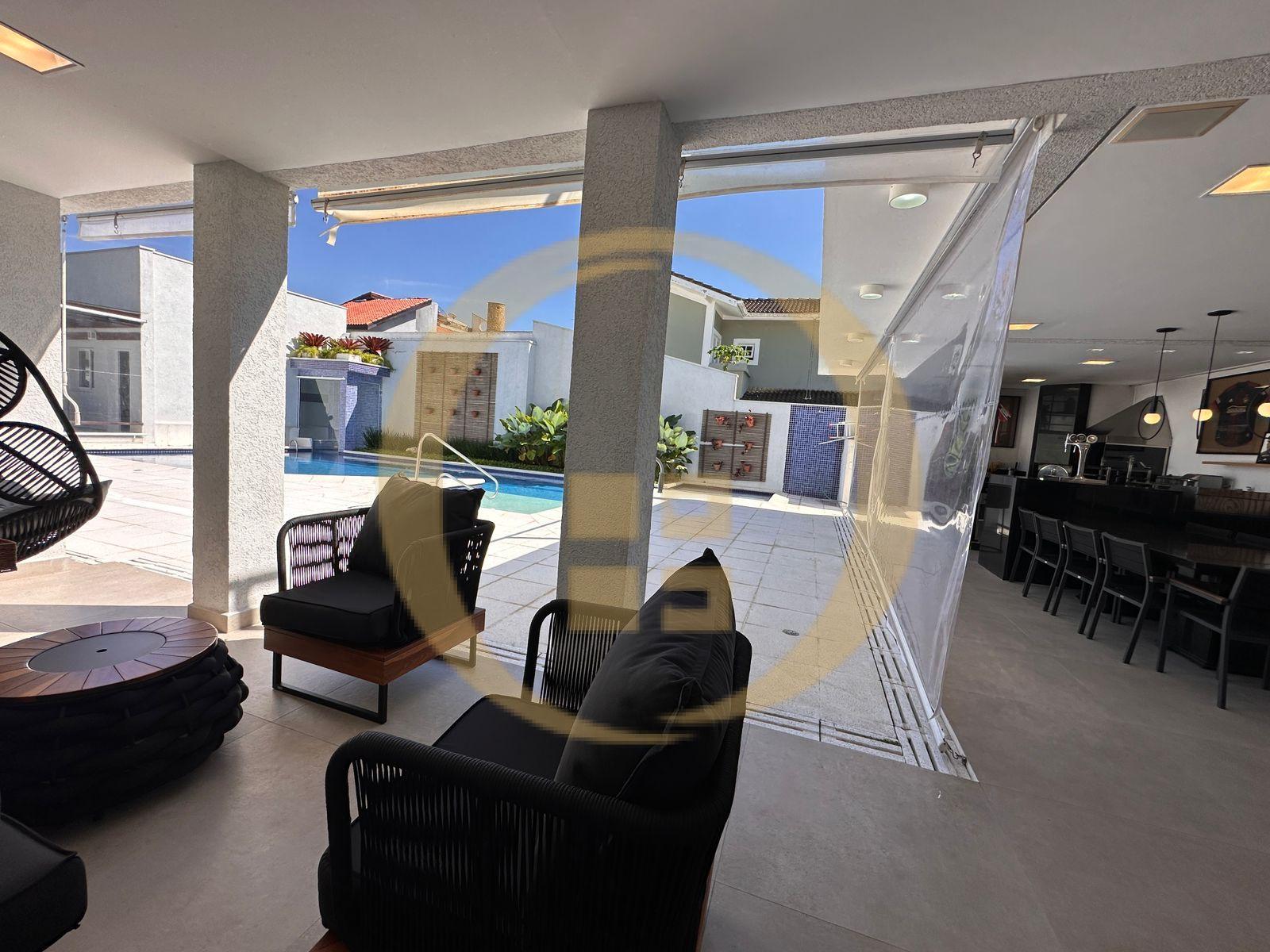 Casa-5-dormitorios-Jardim Acapulco