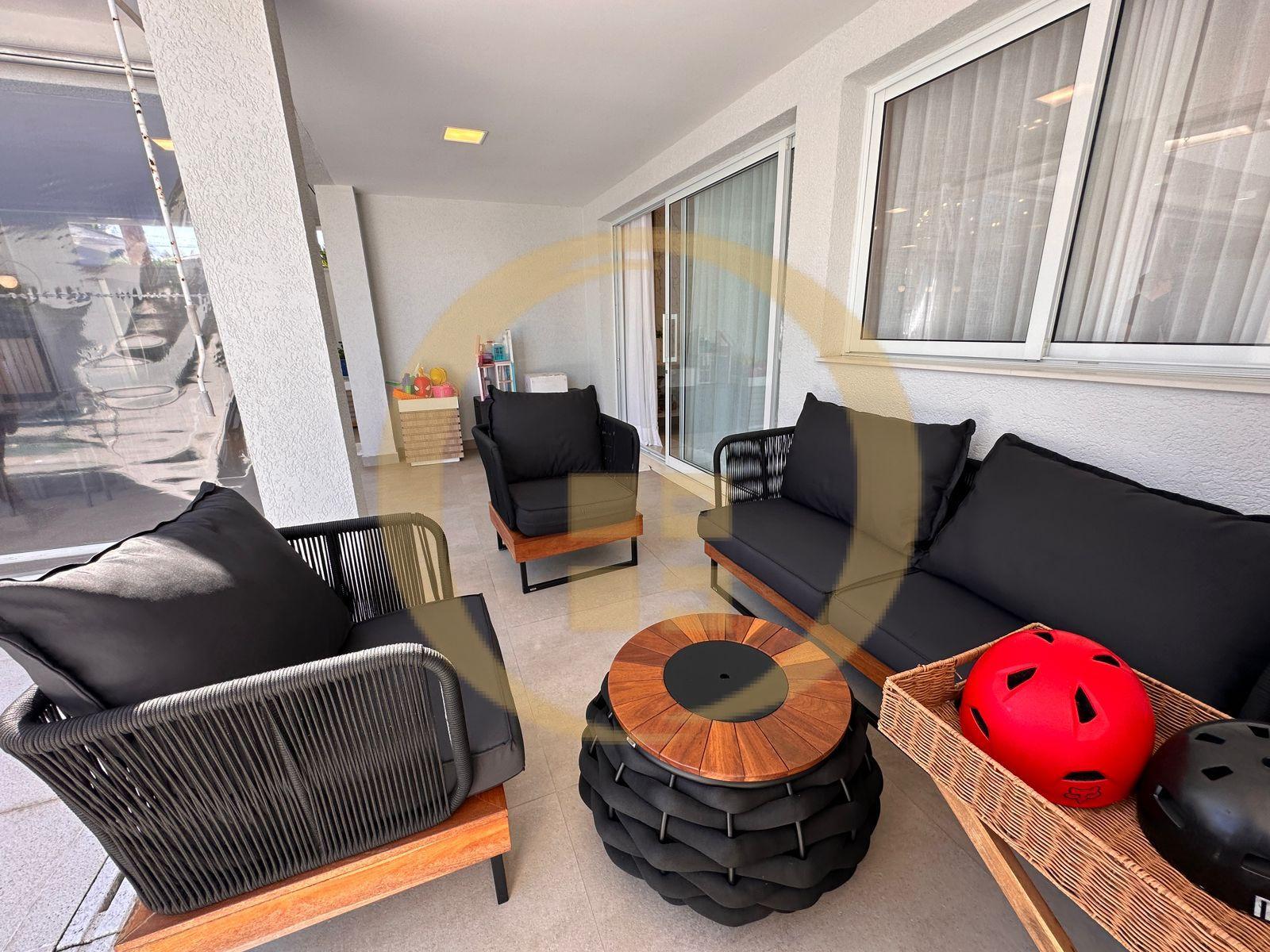 Casa-5-dormitorios-Jardim Acapulco