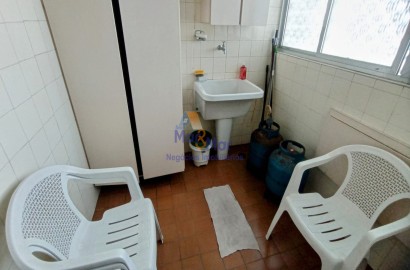 Apartamento na Praia das Pitangueiras, Guarujá - SP