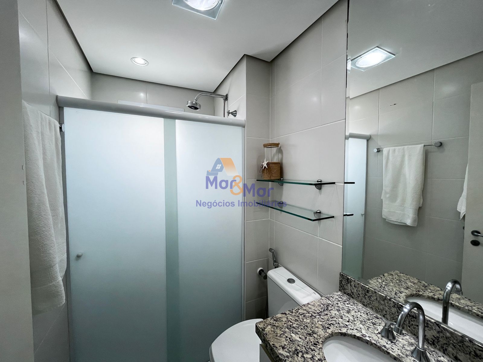 Apartamento Frente ao Mar, Praia da Enseada - GUARUJÁ - SP