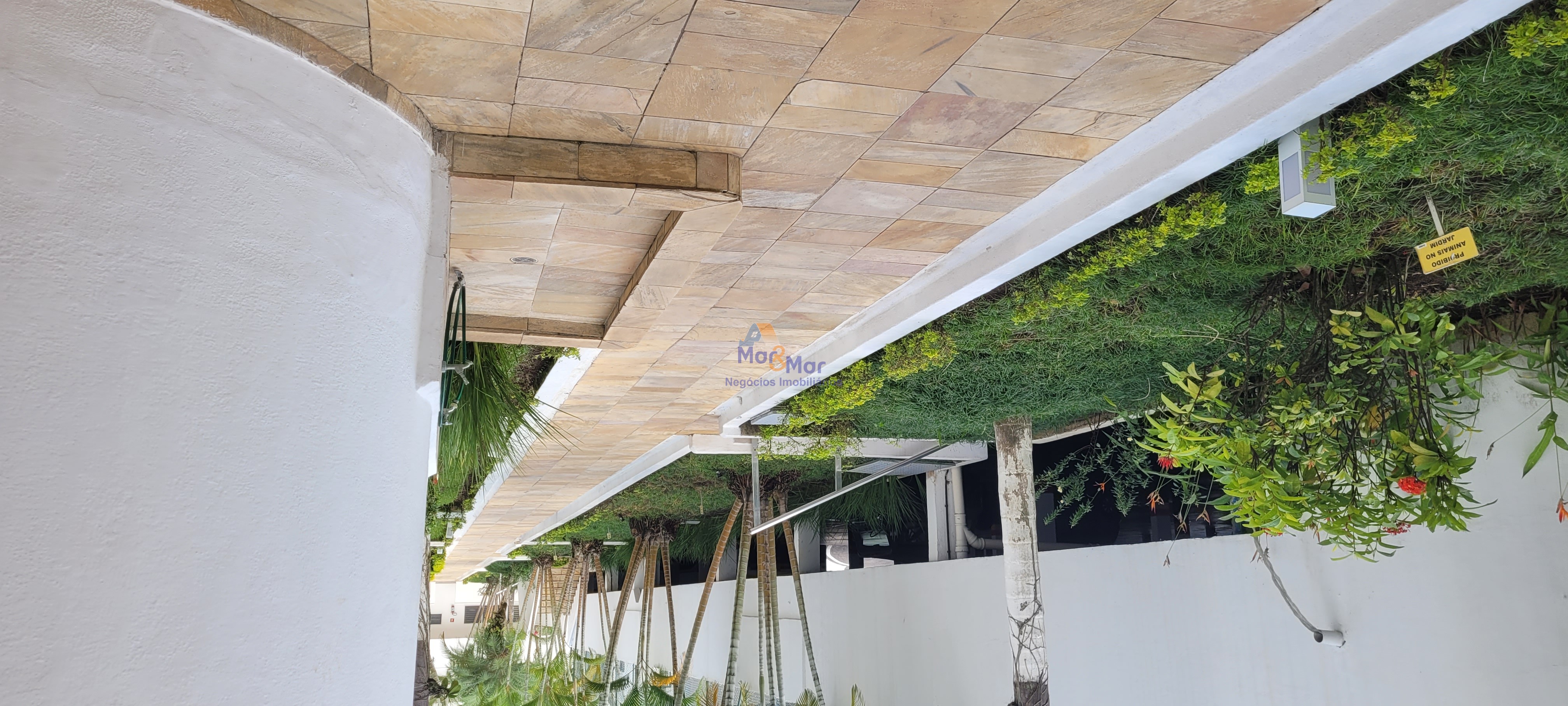 Apartamento à Venda na Praia da Enseada!