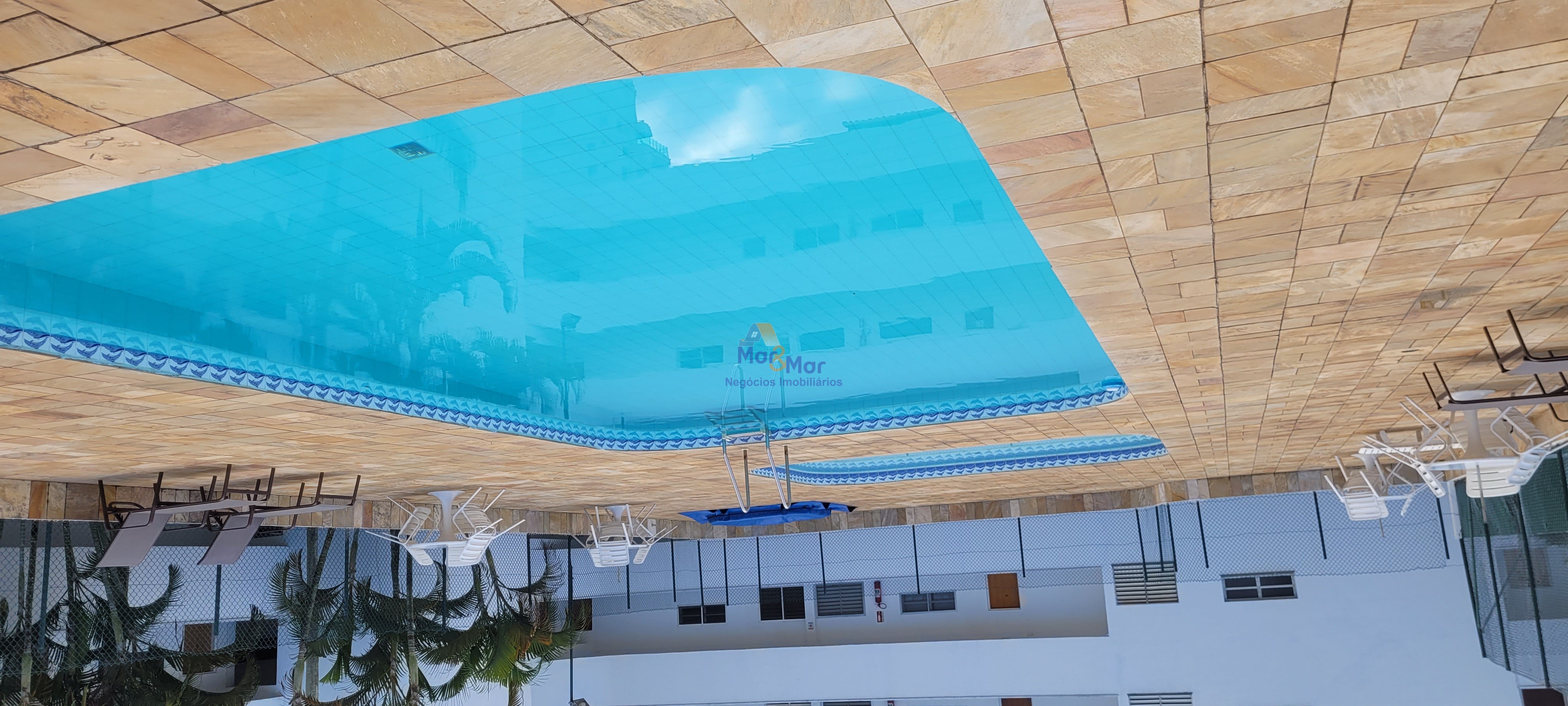 Apartamento à Venda na Praia da Enseada!